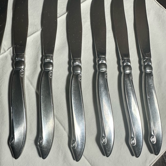 ONEIDA ONEIDACRAFT PREMIER WM A ROGERS SHORELINE STAINLESS FLATWARE 10 Knives - Picture 5 of 8